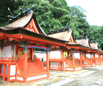 宝来山神社本殿