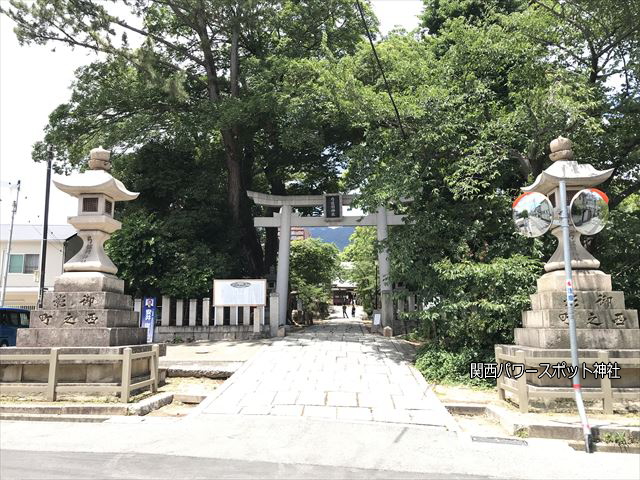 弓弦羽神社の鳥居