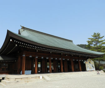 橿原神宮の外拝殿