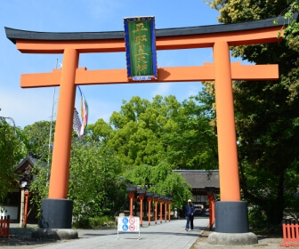 平野神社の鳥居