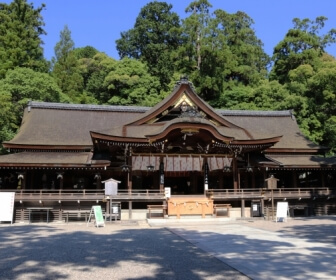 大神神社の拝殿