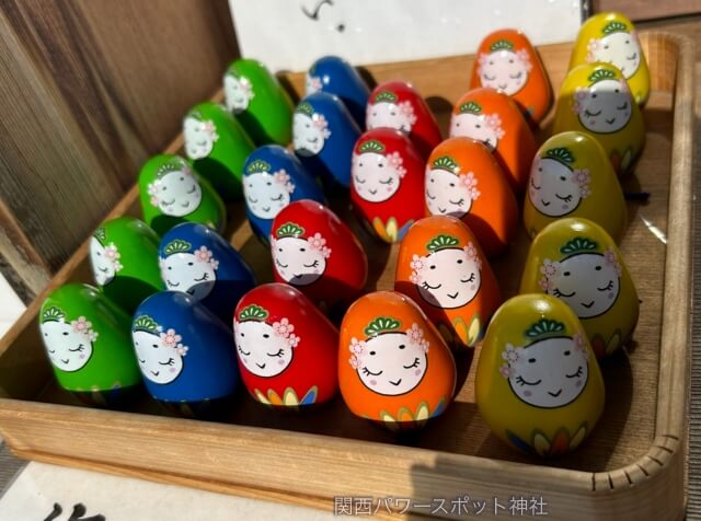 姫嶋神社の女性守護のお守り（5色）