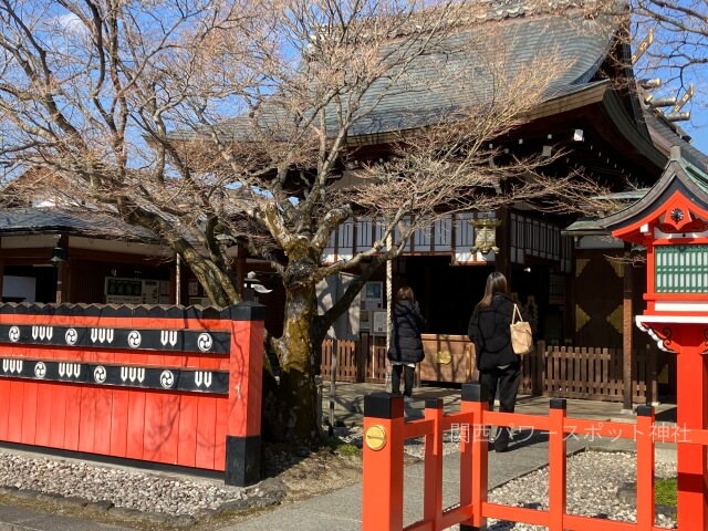 車折神社の拝殿