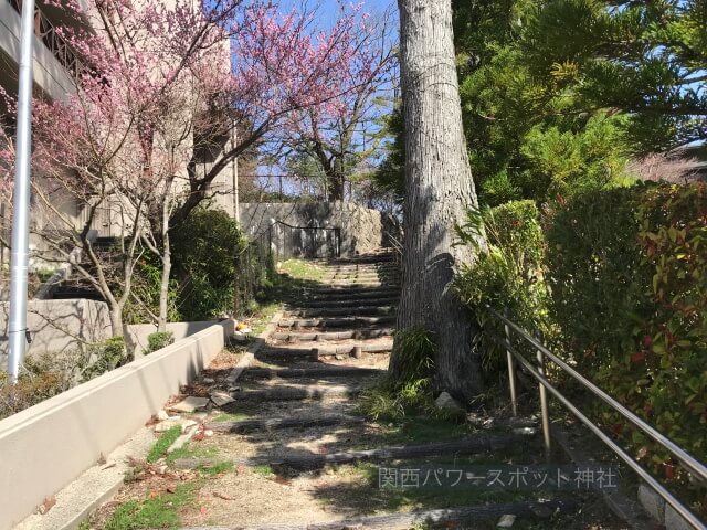 湯泉神社に向かう路地（東急ハーヴェストクラブとかんぽの宿有馬の間にある小道）