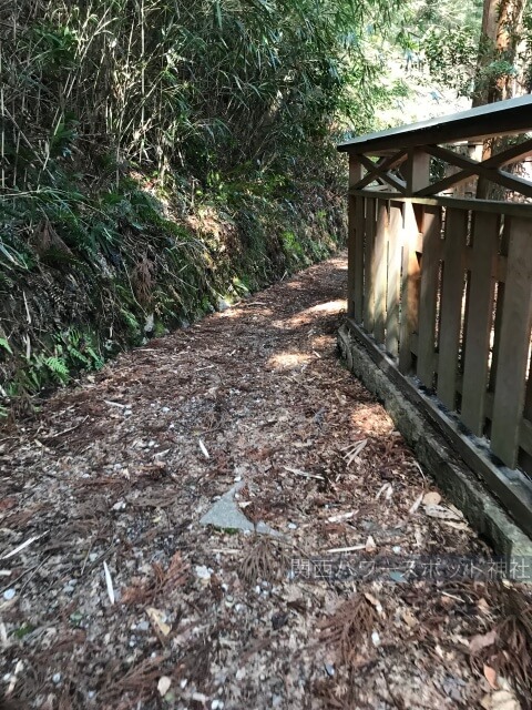 湯泉神社に向かう路地（東急ハーヴェストクラブとかんぽの宿有馬の間にある小道）