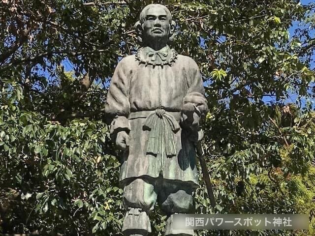 ヤマトタケルノミコト（日本武尊／倭建命）大鳥神社の銅像