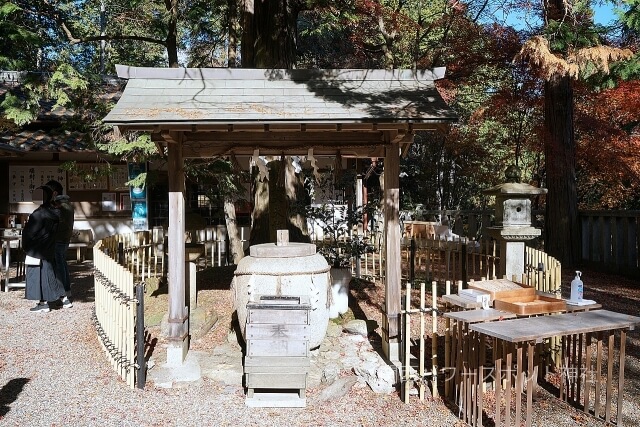 猿丸神社「猿丸大夫顕彰碑（猿丸大夫故跡）」