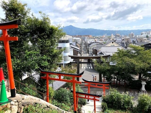 建勲神社の大鳥居・鳥居・参道