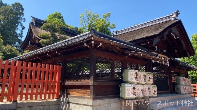 建勲神社の本殿・神門