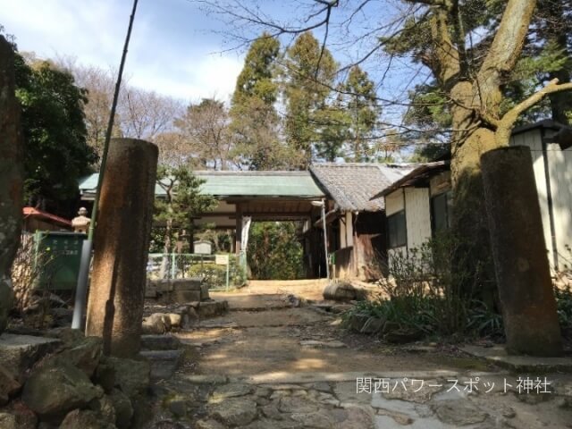 自玉手祭来酒解神社の参道と鳥居跡