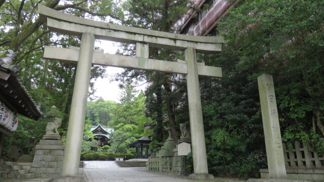 岡崎神社の鳥居