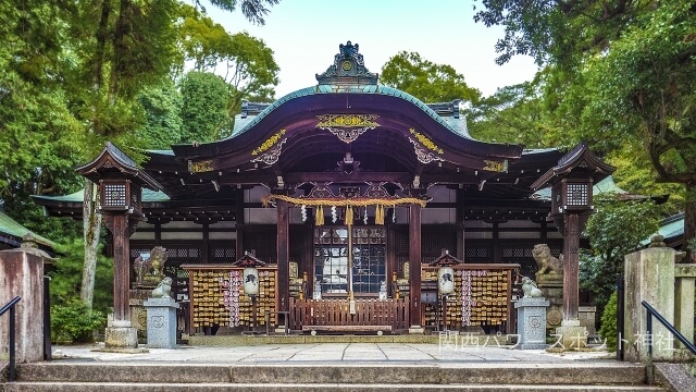 岡崎神社の本殿