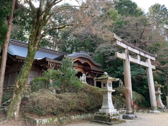 建水分神社の摂社「南木神社」鳥居と拝殿