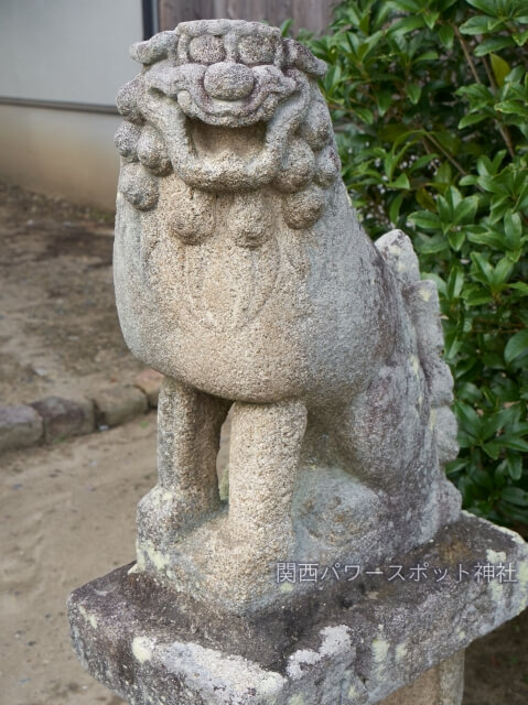 鎮宅霊符神社（奈良）笑う狛犬