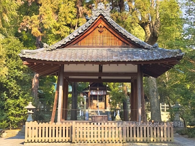 木嶋坐天照御魂神社（蚕ノ社）拝殿