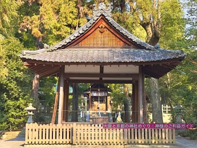 木嶋坐天照御魂神社（蚕ノ社）拝殿
