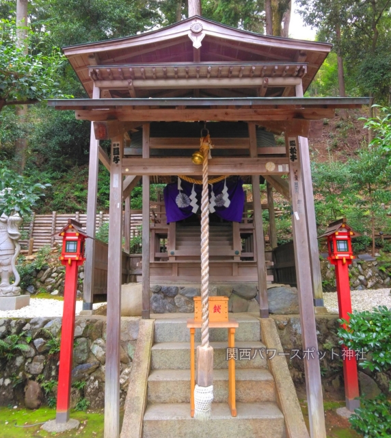 御髪神社の本殿